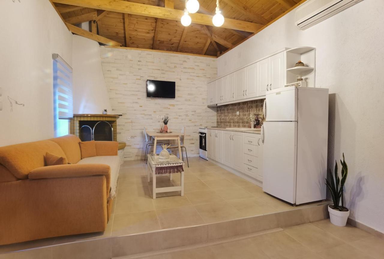 Vila Elaion Thea-Nies Sourpi Exteriér fotografie